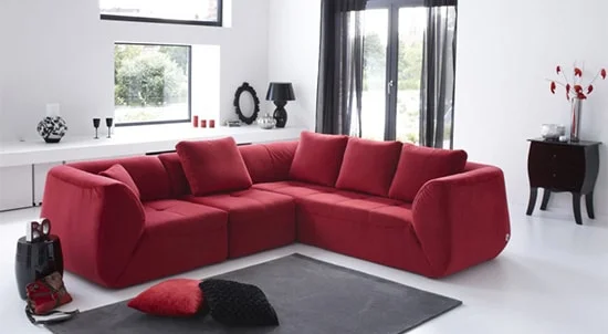 Cervena rohova sedacka