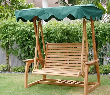 Drevena hojdacka s pristreskom