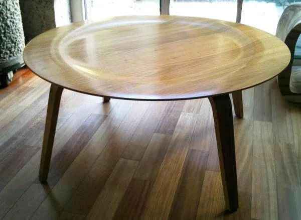 Konferenčný stolík z bazáru