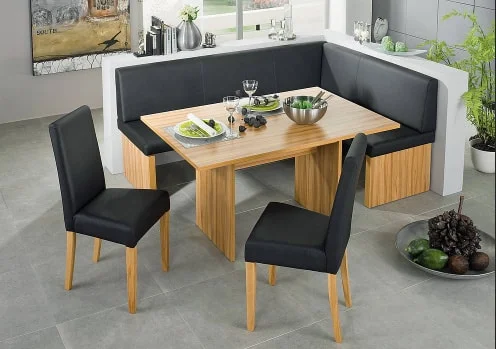 Kožené stoličky do kuchyne