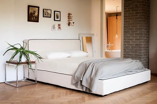 Moderna calunena postel