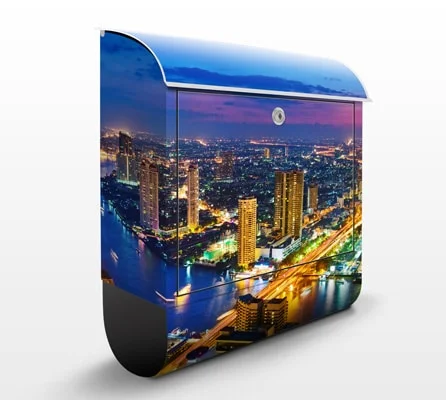 Moderná poštová schránka so vzorom