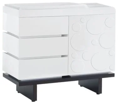 Moderný biely prebaľovací pult