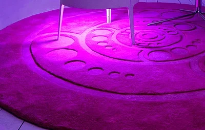 Ružový kruhový koberec