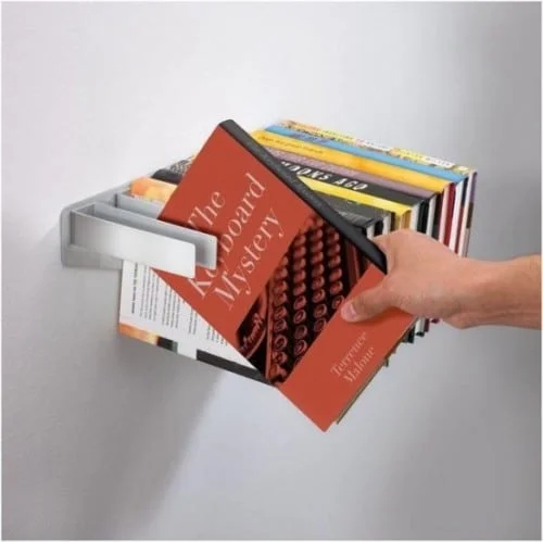 Neviditeľná polica na knihy