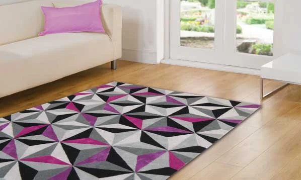 Fialový moderný koberec