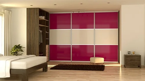 Šatníková vstavaná skriňa