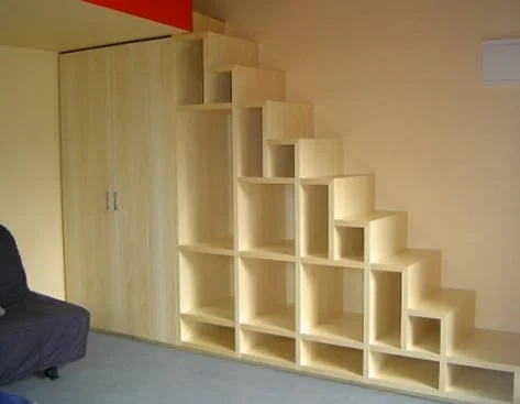 Skriňa na mieru pod schody