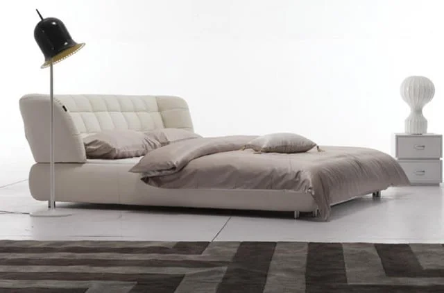 Moderna celocalunena postel - stylova