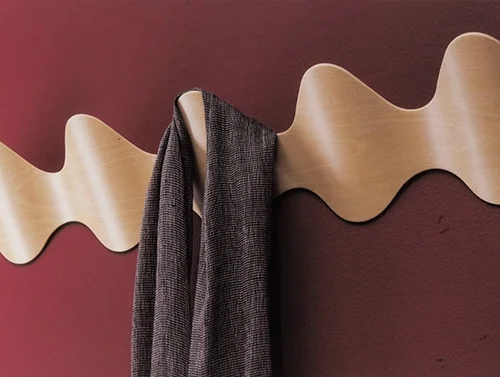 Štýlový vešiak na stenu