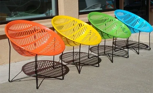 Farebne zahradne plastove stolicky