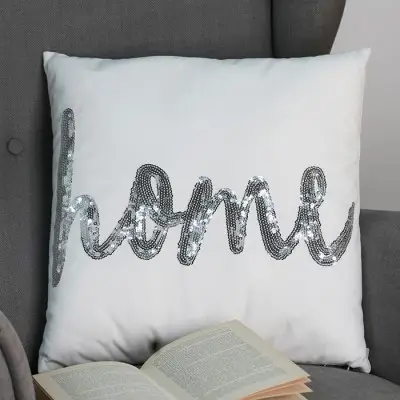 Vankúš s nápisom Home