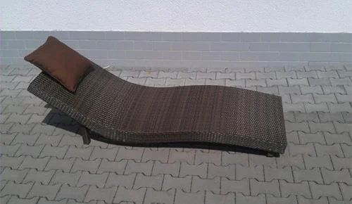 Záhradné lehátko z ratanu