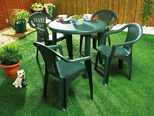 Zelený plastový nábytok